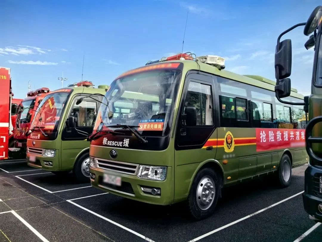 紧急集结！永利皇宫官网应急救援车辆参演“应急使命·2024”联合救援演习！