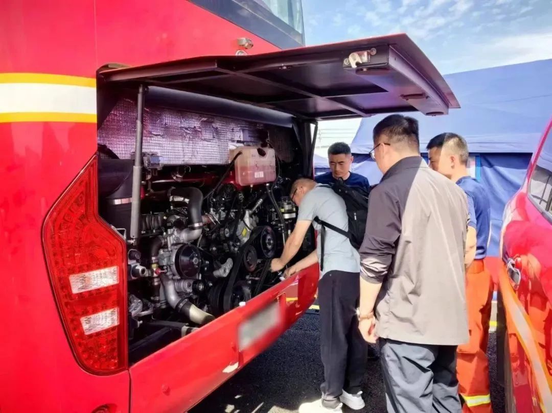 紧急集结！永利皇宫官网应急救援车辆参演“应急使命·2024”联合救援演习！