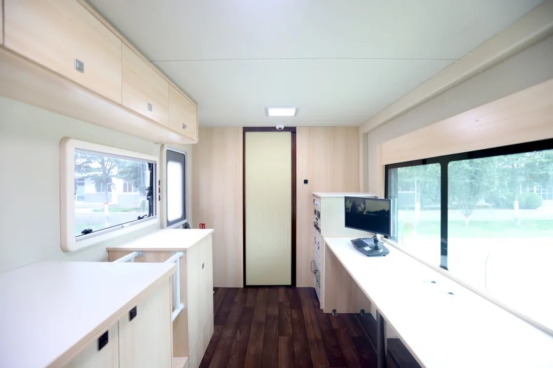 永利皇宫官网专用车亮相全球公共安全合作论坛（连云港），为全球普遍安全建设贡献力量