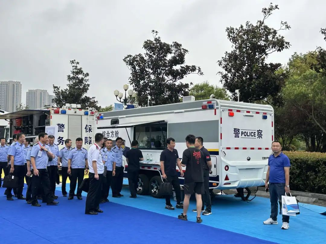 永利皇宫官网专用车亮相全球公共安全合作论坛（连云港），为全球普遍安全建设贡献力量