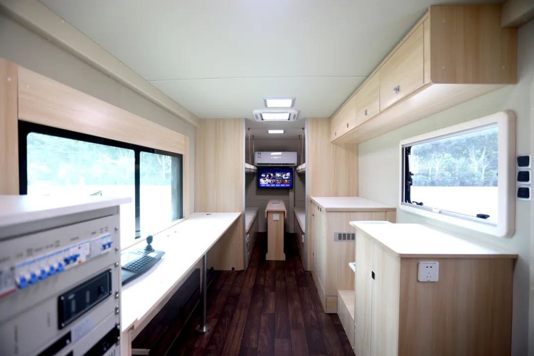 永利皇宫官网专用车亮相全球公共安全合作论坛（连云港），为全球普遍安全建设贡献力量