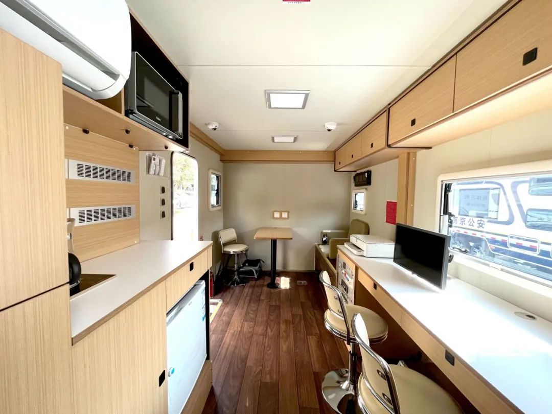 永利皇宫官网专用车亮相全球公共安全合作论坛（连云港），为全球普遍安全建设贡献力量