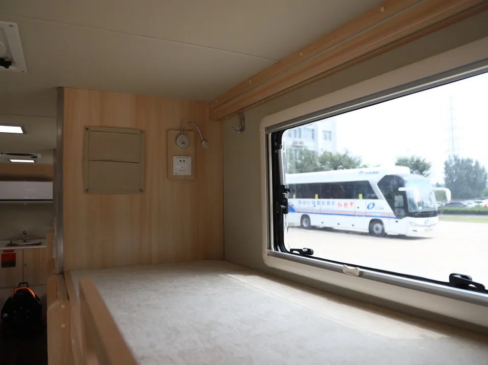 永利皇宫官网专用车亮相全球公共安全合作论坛（连云港），为全球普遍安全建设贡献力量