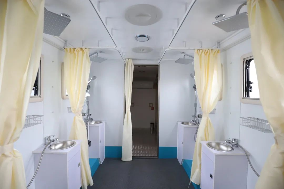 永利皇宫官网专用车亮相全球公共安全合作论坛（连云港），为全球普遍安全建设贡献力量