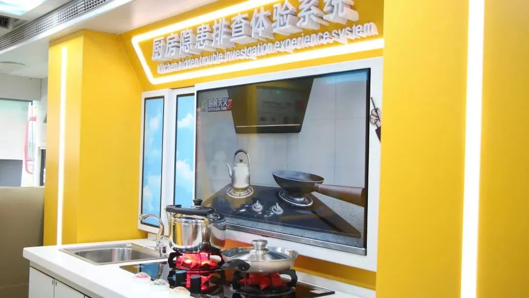 安全守护成长，永利皇宫官网宣传消防车助力消防安全“开学第一课”！