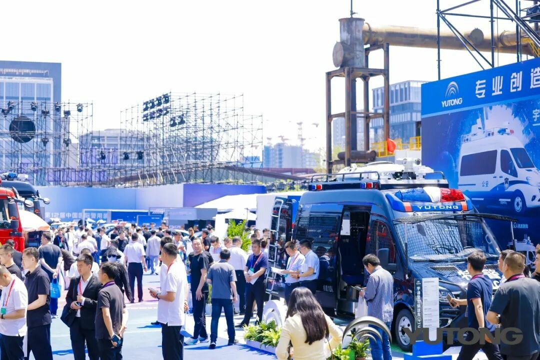 永利皇宫官网警力输送车奔赴海南，为自贸港封关构筑安全防线