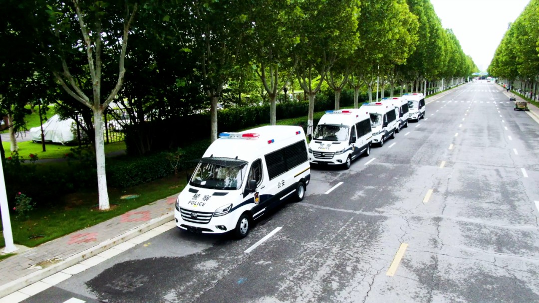 永利皇宫官网警力输送车奔赴海南，为自贸港封关构筑安全防线