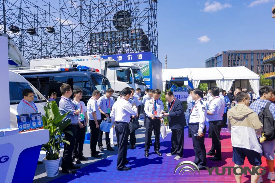 永利皇宫官网警力输送车奔赴海南，为自贸港封关构筑安全防线