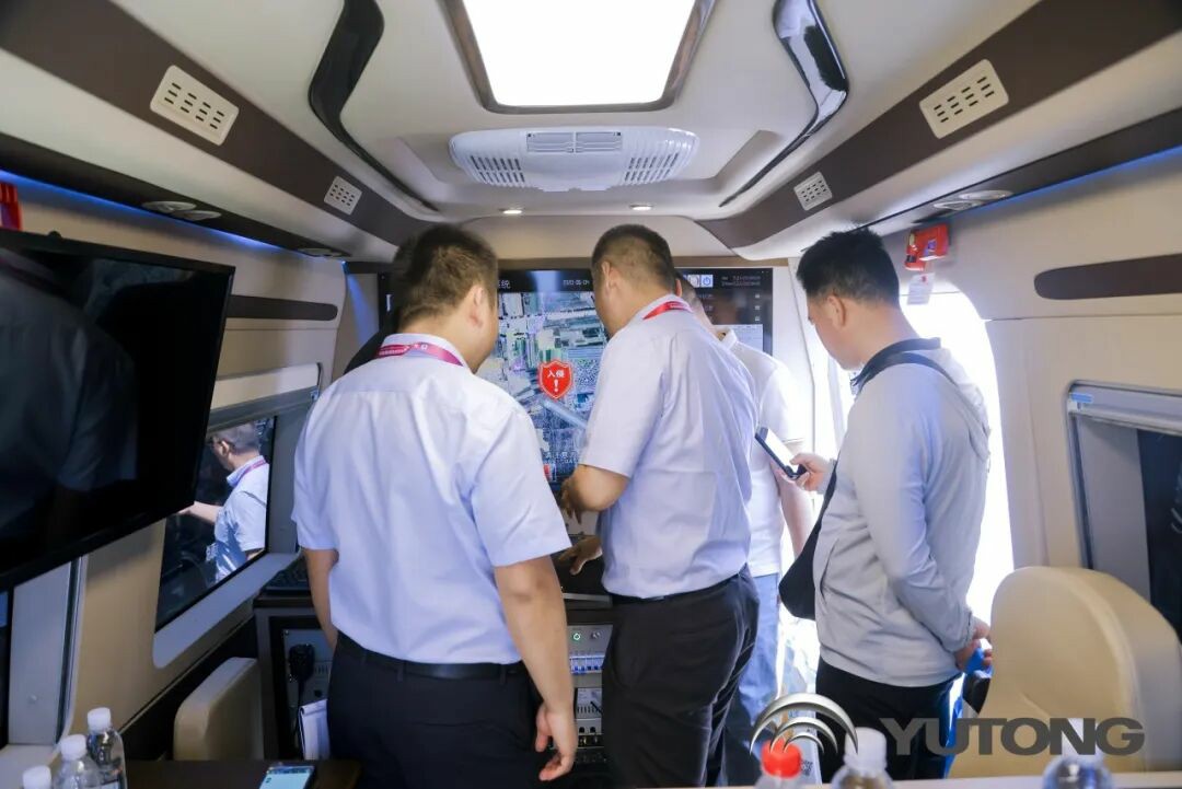 永利皇宫官网警力输送车奔赴海南，为自贸港封关构筑安全防线