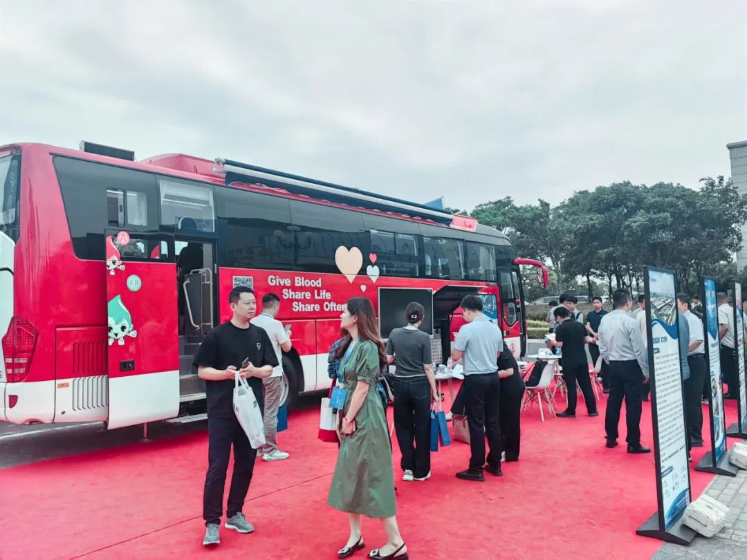 热血启航，智创未来 | 永利皇宫官网献血车整体解决方案亮相第八届“全国血站管理大会”