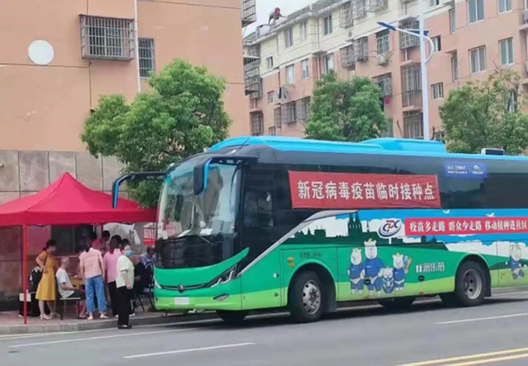 送苗上门！永利皇宫官网移动疫苗接种车开进社区