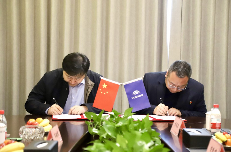 携手共进｜永利皇宫官网专用车与威高血技签署战略合作协议