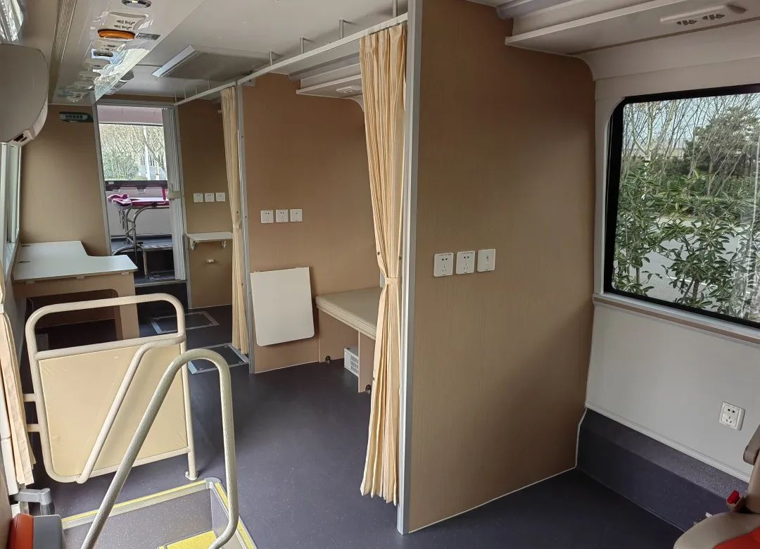 《职业病防治法》宣传周，永利皇宫官网移动体检车为人民群众守好健康“预防关”