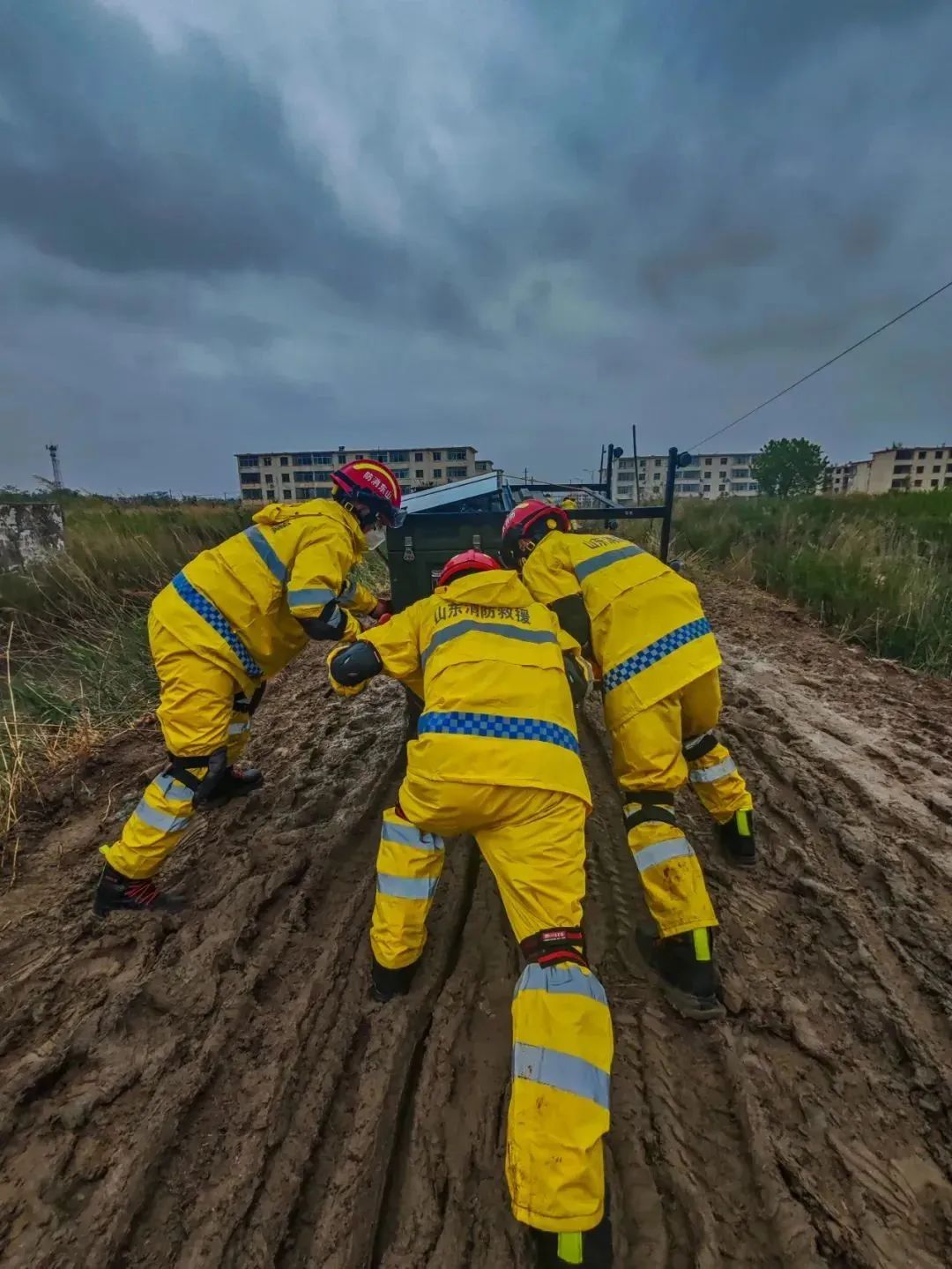 实力护航！永利皇宫官网专用车助力“使命召唤·齐鲁砺剑—2023”地震救援跨区域实战演练圆满收官！