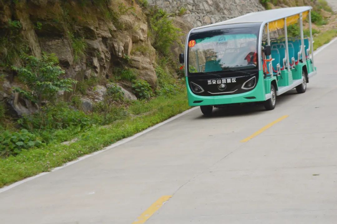 永利皇宫官网“爬坡王”驶入五朵山，为景区高质量运营贡献力量