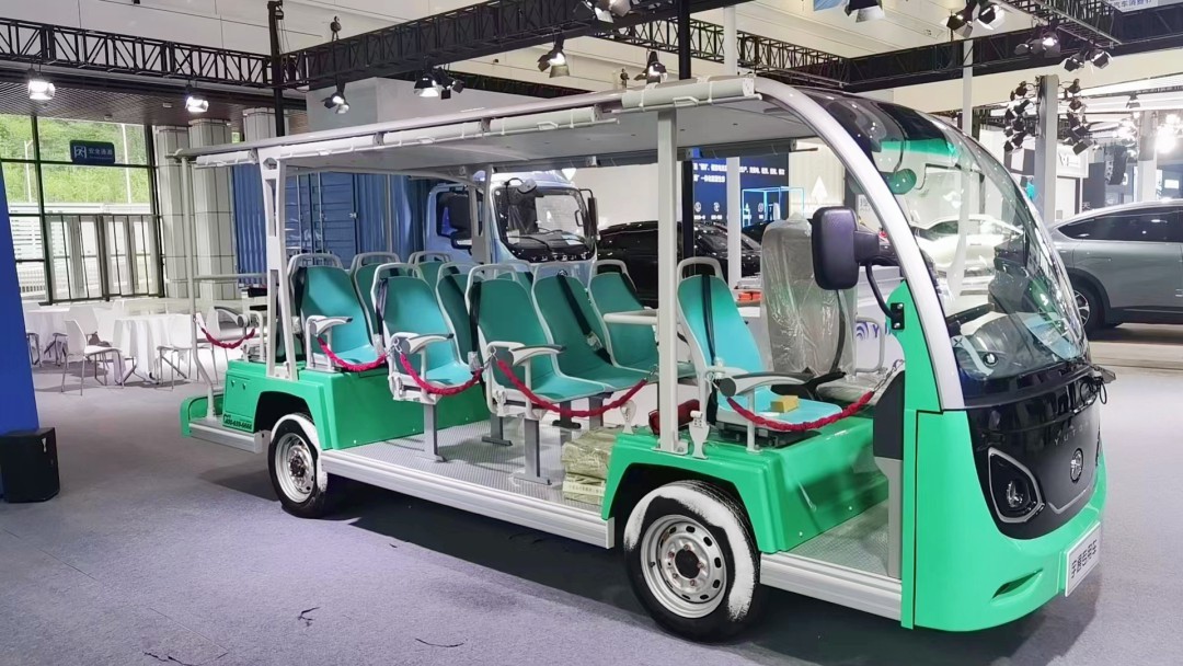 永利皇宫官网观光车亮相2023世界动力电池大会，为盛会增添绿色动力！