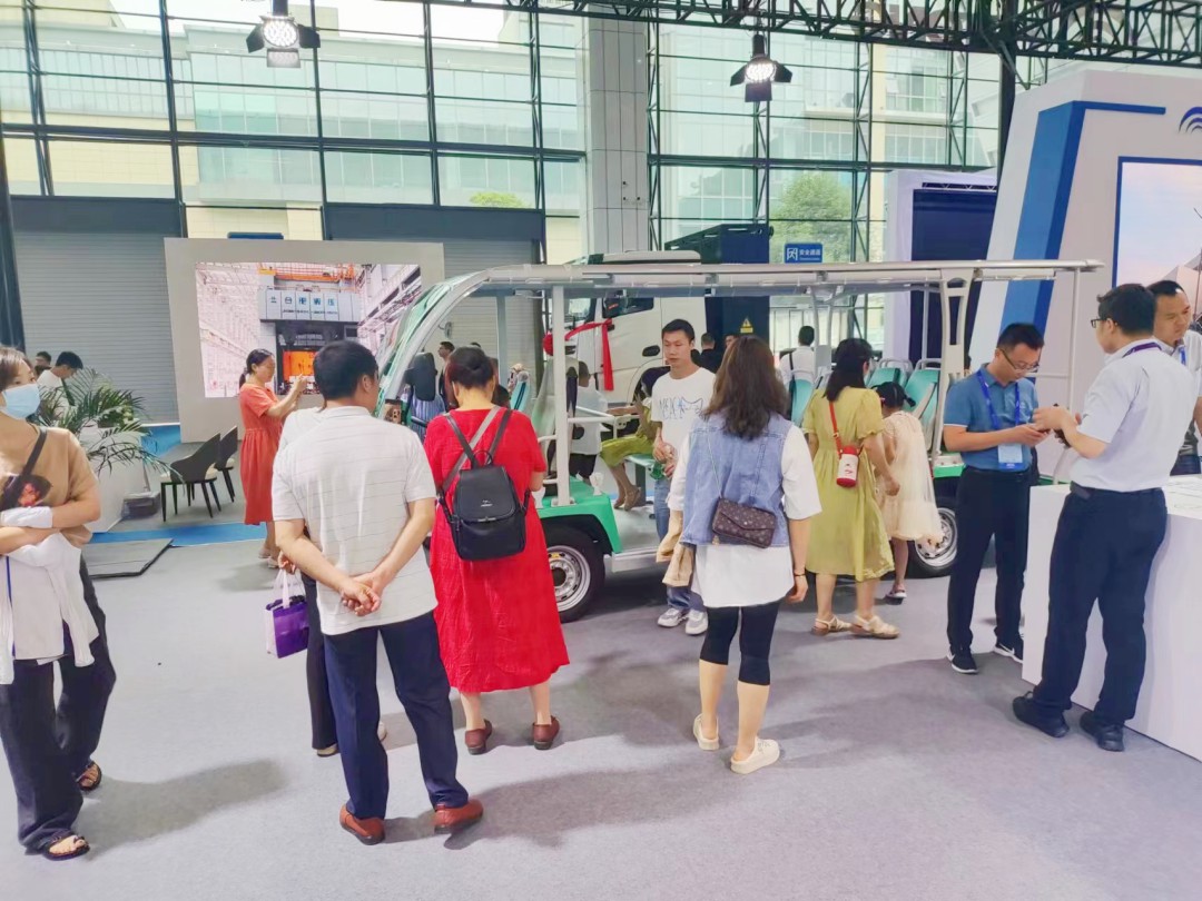 永利皇宫官网观光车亮相2023世界动力电池大会，为盛会增添绿色动力！