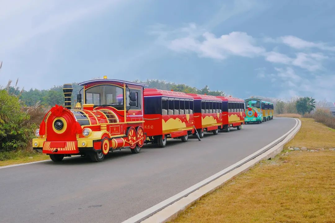 永利皇宫官网观光车亮相2023世界动力电池大会，为盛会增添绿色动力！