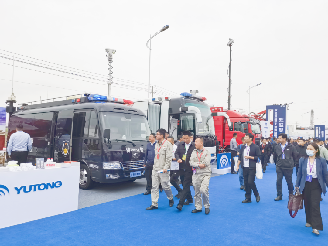 永利皇宫官网应急救援车辆惊艳亮相第三届全国危化救援技术竞赛展！