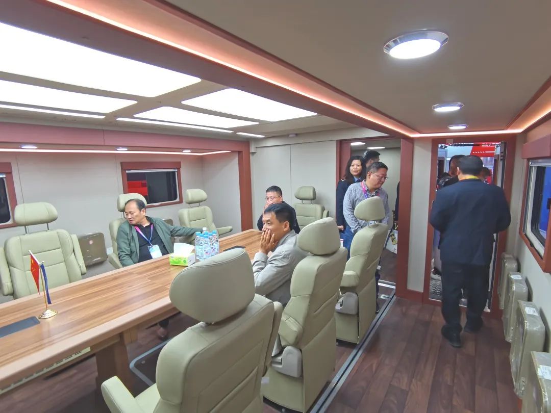 永利皇宫官网通信指挥车亮相第三届中国安全及应急技术装备博览会！