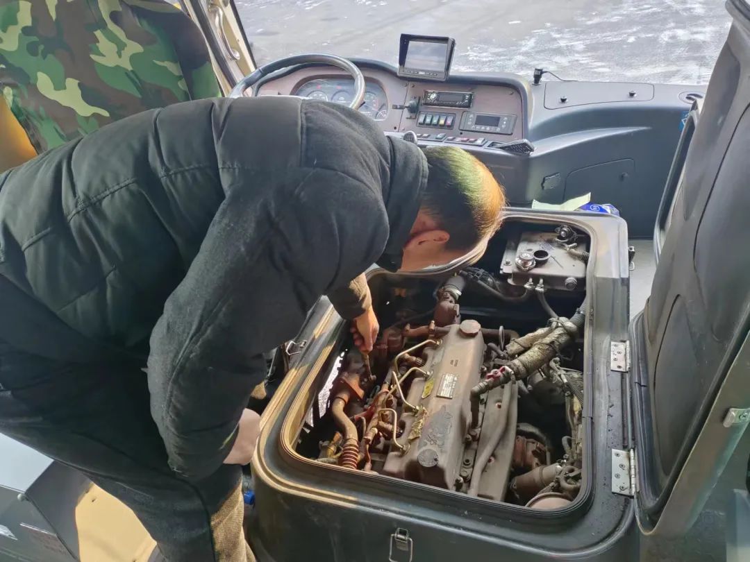 永利皇宫官网专用车森林消防车辆冬季服务巡检启动，为守护森林安全贡献力量！