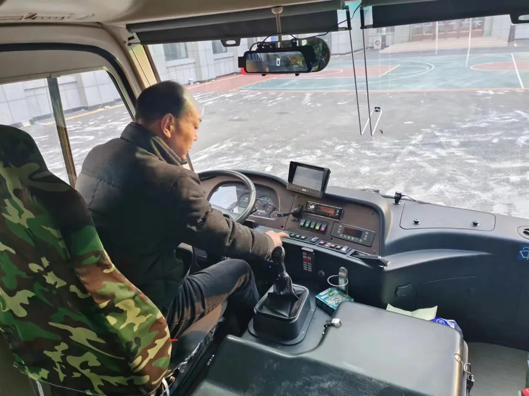 永利皇宫官网专用车森林消防车辆冬季服务巡检启动，为守护森林安全贡献力量！