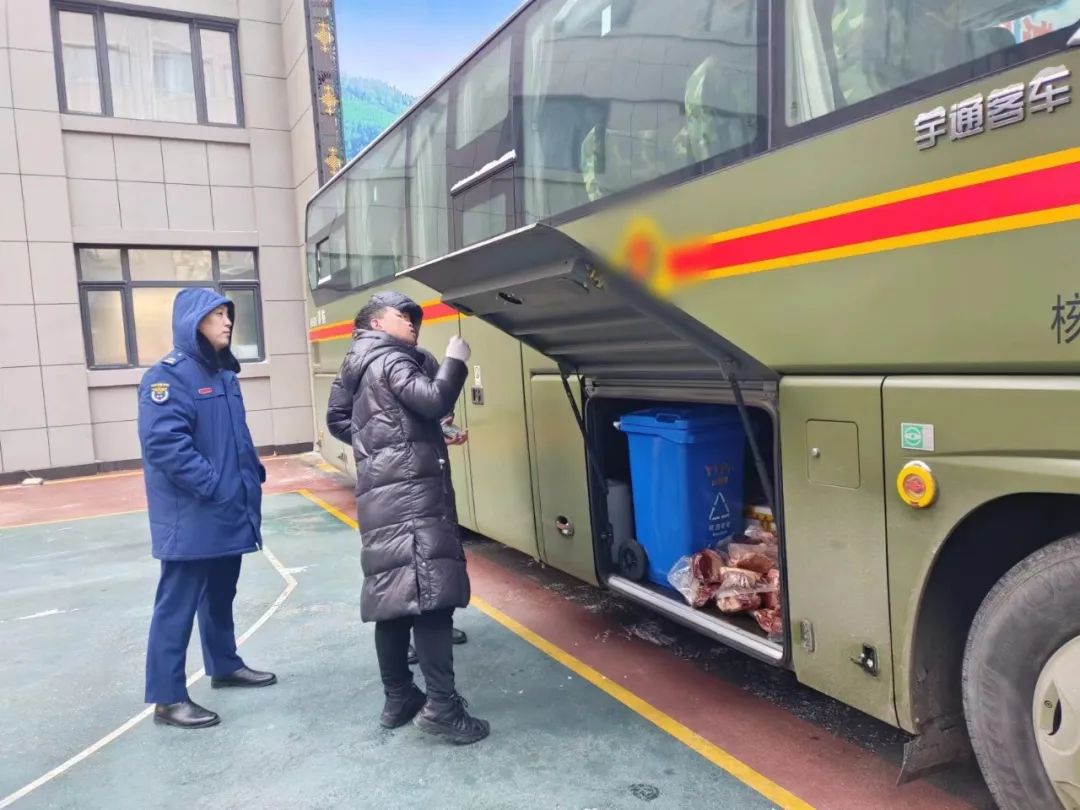 永利皇宫官网专用车森林消防车辆冬季服务巡检启动，为守护森林安全贡献力量！