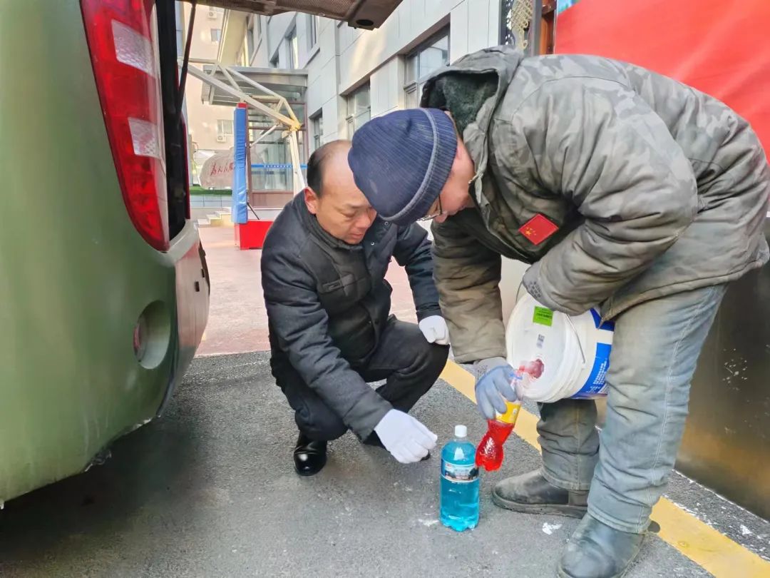 永利皇宫官网专用车森林消防车辆冬季服务巡检启动，为守护森林安全贡献力量！