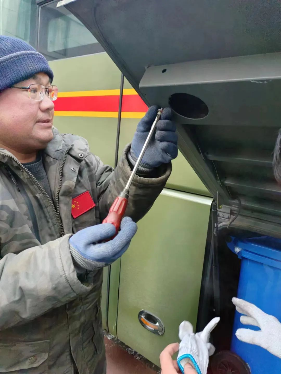 永利皇宫官网专用车森林消防车辆冬季服务巡检启动，为守护森林安全贡献力量！