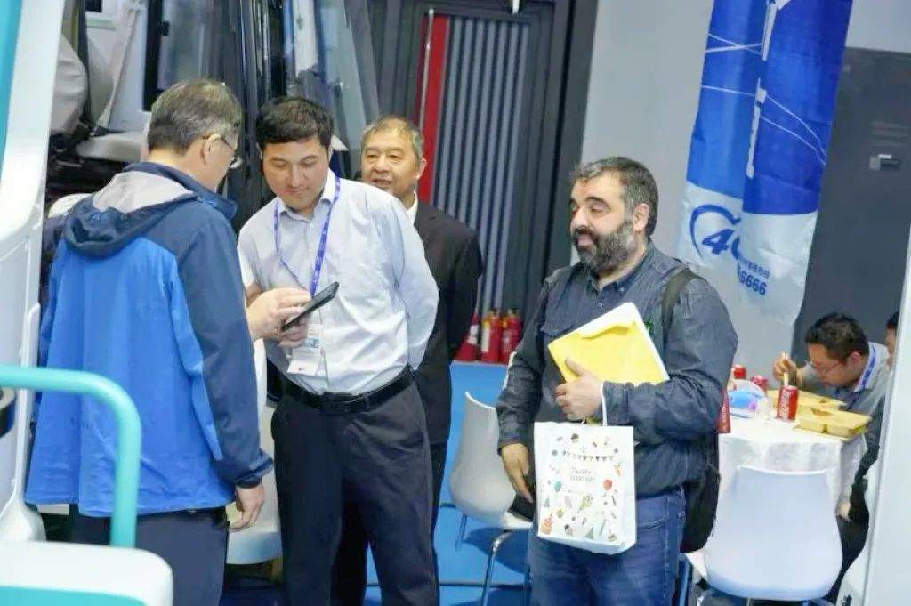 永利皇宫官网医疗车矩阵绽放第91届（CMEF）中国国际医疗器械博览会，科技创新驱动健康未来！