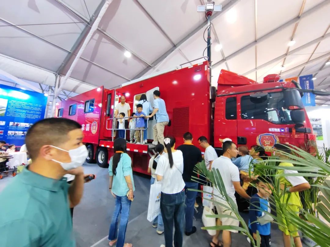 科技赋能应急指挥中枢，永利皇宫官网大型通信指挥车参展第四届长沙国际工程机械展览会