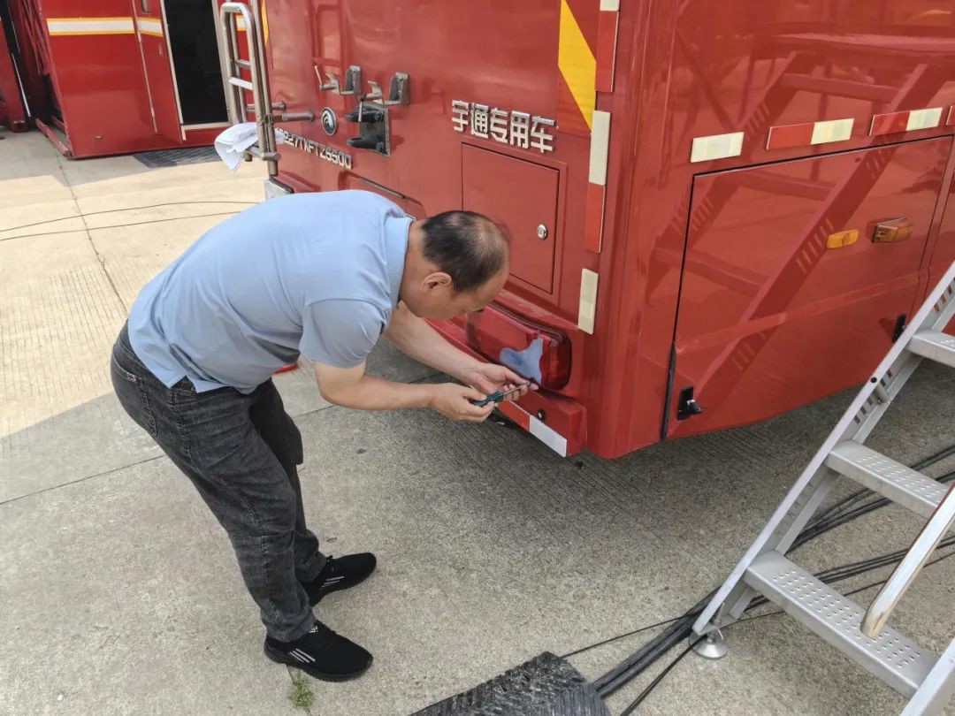 以练备战！永利皇宫官网应急救援车辆参演“应急使命·2025”联合救援演习！