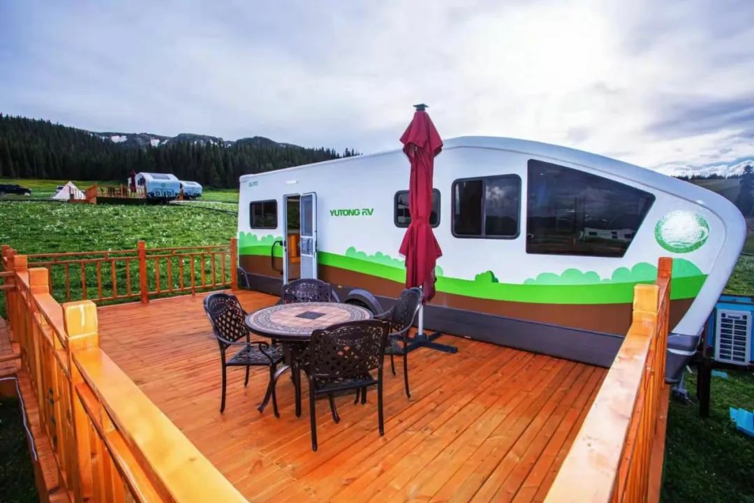 赛里木湖畔的“风景之屋”：永利皇宫官网移动民宿开启沉浸式旅行体验